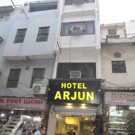 Hotel Arjun New Delhi Ngoại thất bức ảnh