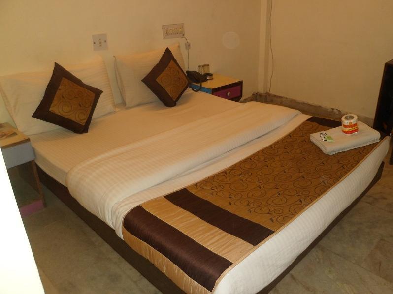 Hotel Arjun New Delhi Ngoại thất bức ảnh