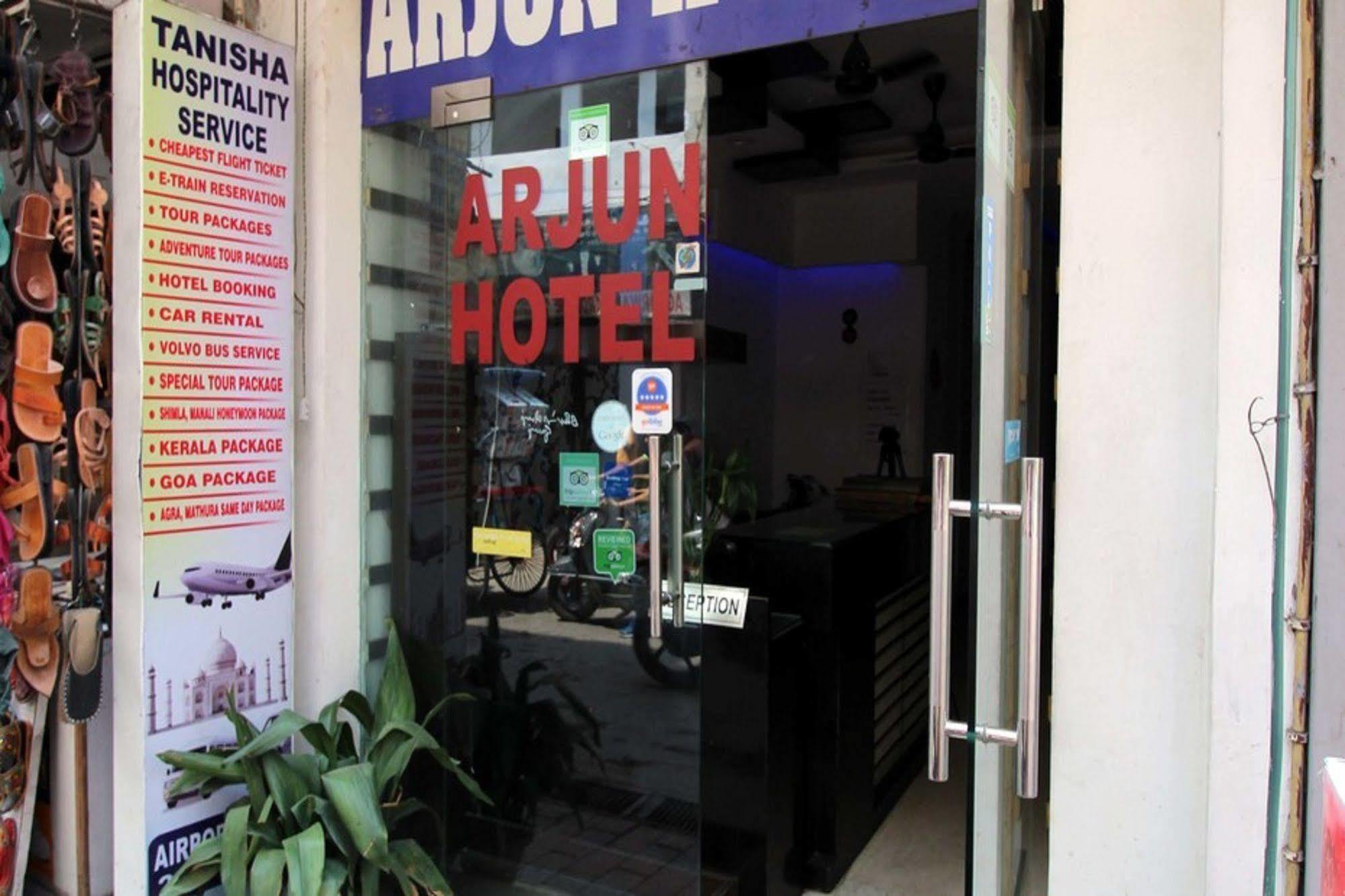 Hotel Arjun New Delhi Ngoại thất bức ảnh