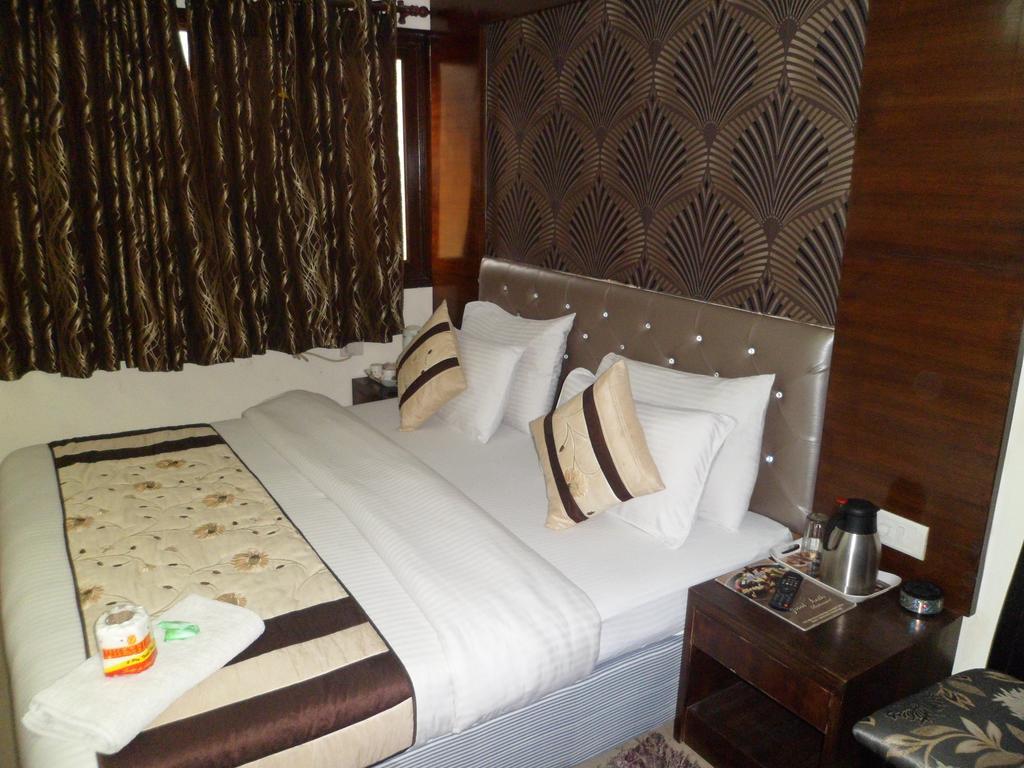 Hotel Arjun New Delhi Phòng bức ảnh